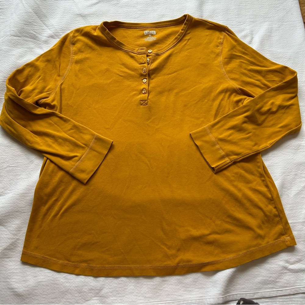 Duluth Trading Co Mustard Long Sleeve Tee